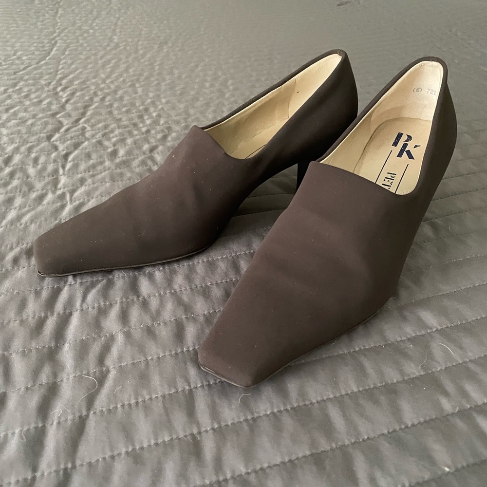 Peter Kaiser Brown Heels with Pointed Toe and Suede Finish